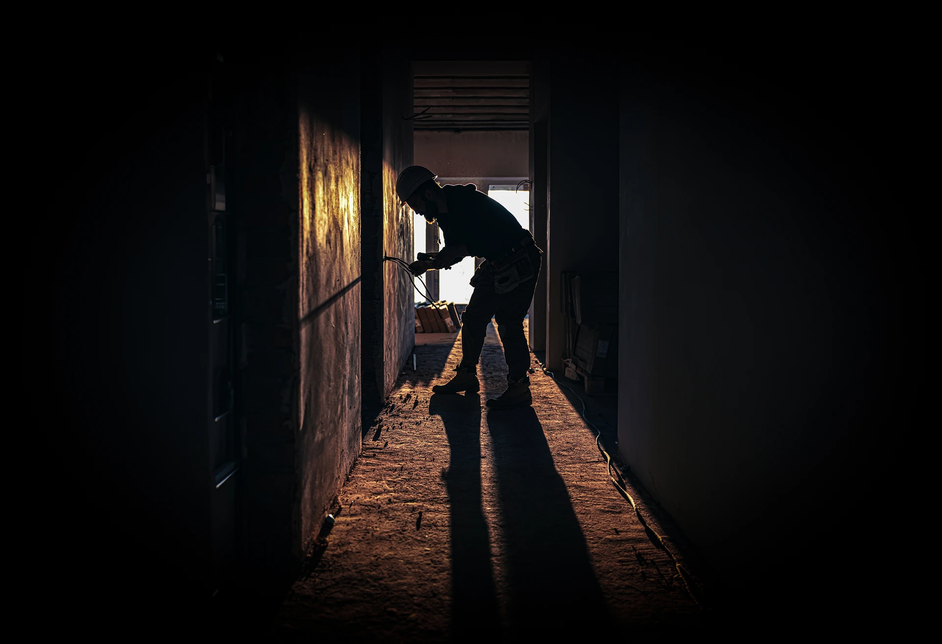 Artisan du bâtiment au travail